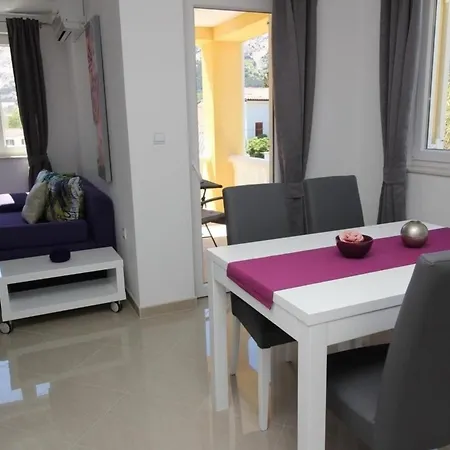 Wunderschoene In Mit Eigenem Balkon Baška